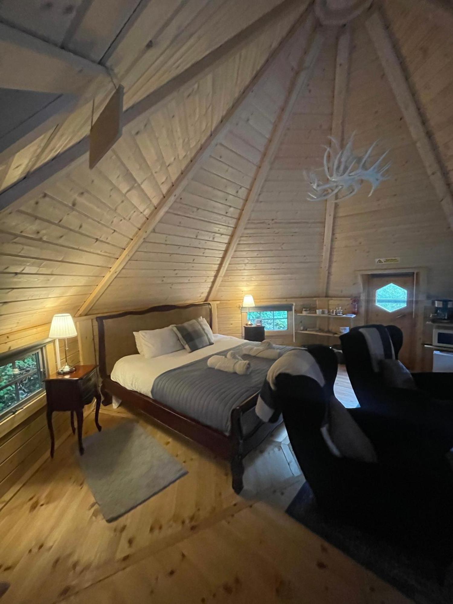 Aos Si Lodges Балачулиш Екстериор снимка