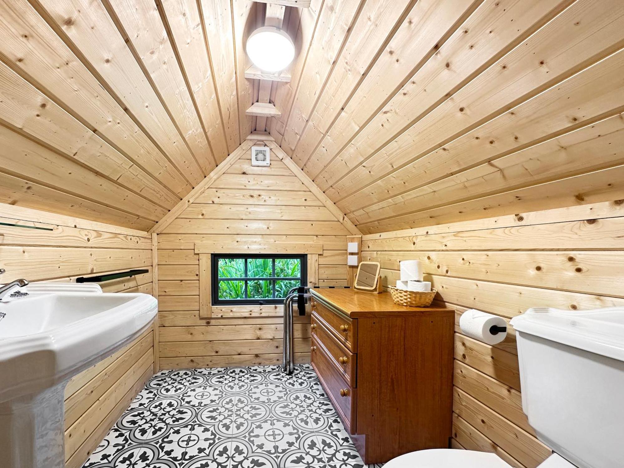 Aos Si Lodges Балачулиш Екстериор снимка