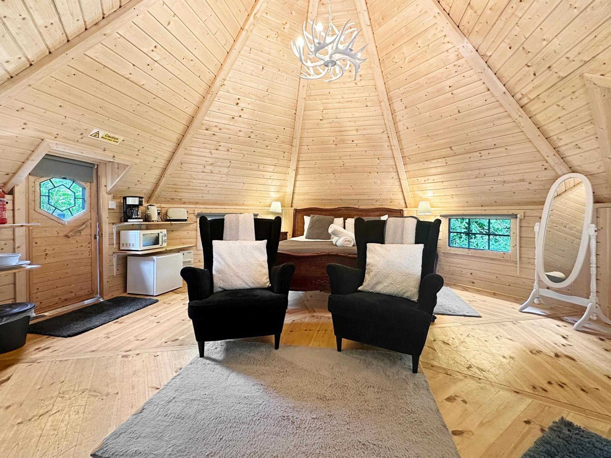 Aos Si Lodges Балачулиш Екстериор снимка